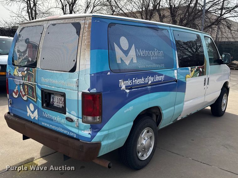 image for item ES5886 2010 Ford E150 van