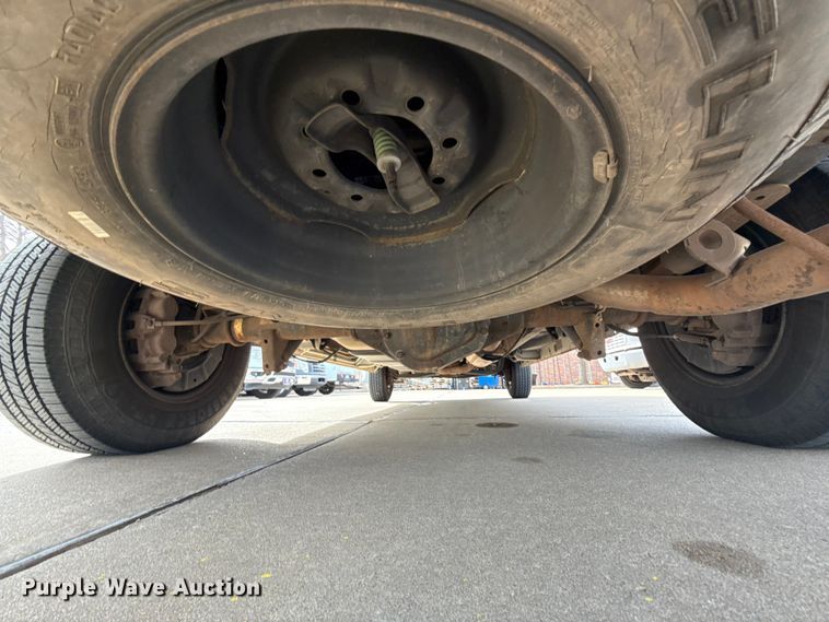 image for item ES5886 2010 Ford E150 van