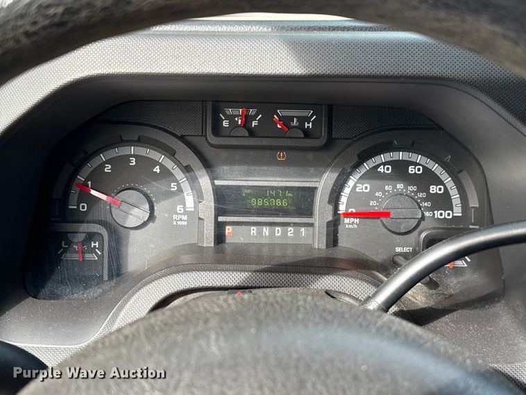 image for item ES5886 2010 Ford E150 van