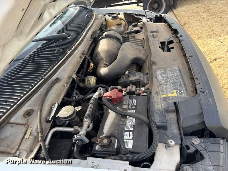 image for item ES5886 2010 Ford E150 van