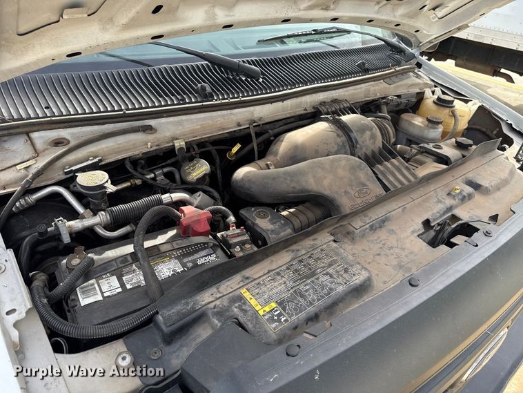 image for item ES5886 2010 Ford E150 van