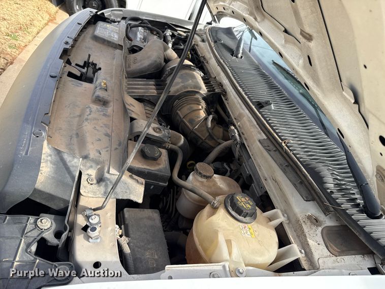 image for item ES5886 2010 Ford E150 van