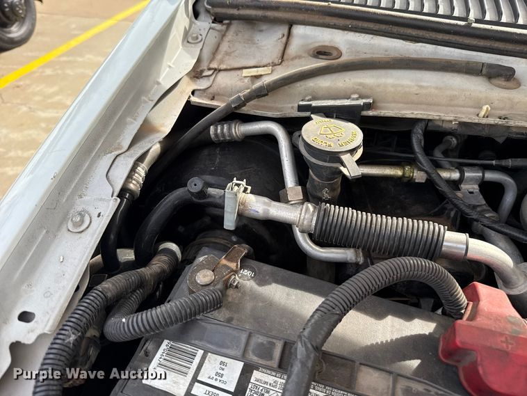 image for item ES5886 2010 Ford E150 van