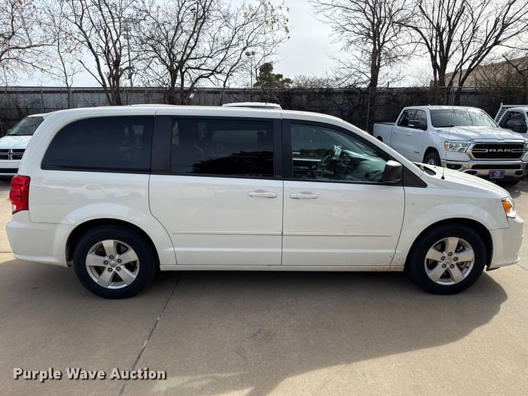 image for item ES5887 2013 Dodge Grand Caravan van