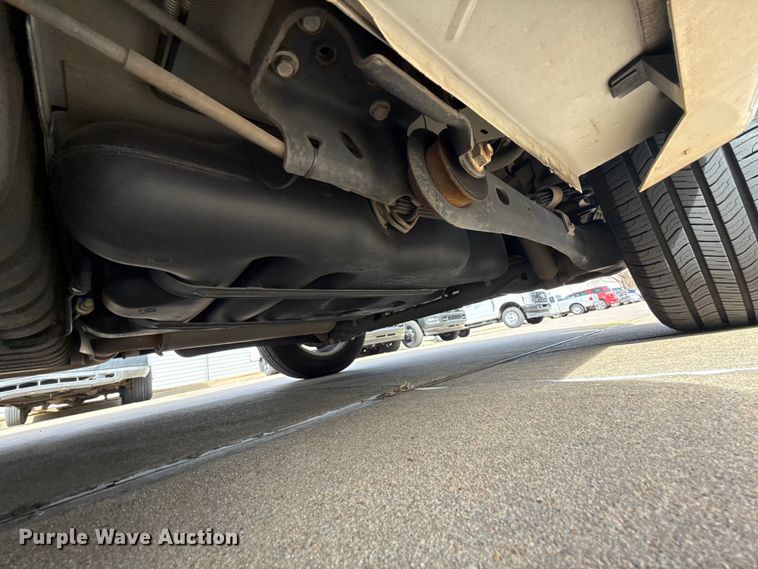 image for item ES5887 2013 Dodge Grand Caravan van