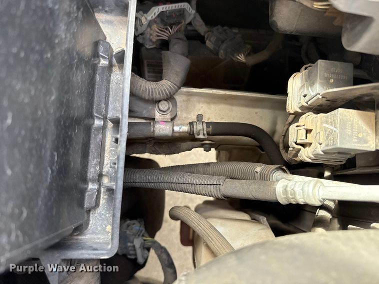 image for item ES5887 2013 Dodge Grand Caravan van