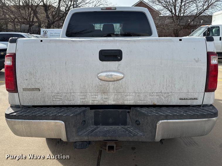 image for item ES5888 2012 Ford F250 Super Duty Crew Cab pickup truck