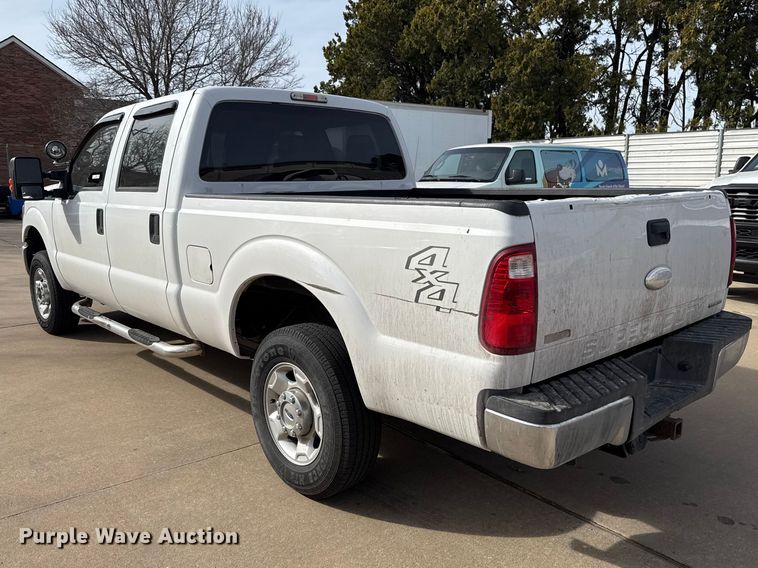 image for item ES5888 2012 Ford F250 Super Duty Crew Cab pickup truck