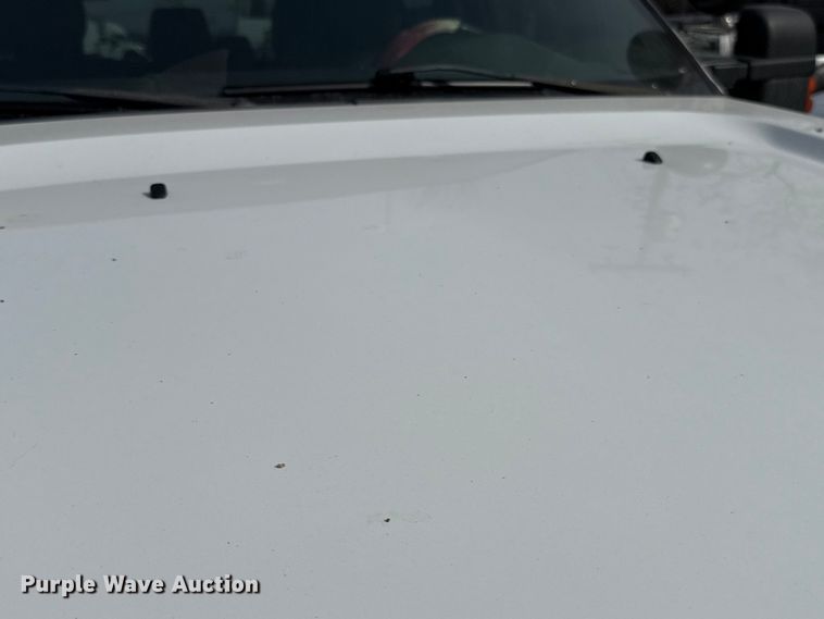 image for item ES5888 2012 Ford F250 Super Duty Crew Cab pickup truck