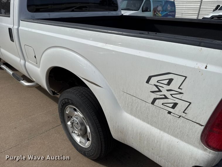 image for item ES5888 2012 Ford F250 Super Duty Crew Cab pickup truck