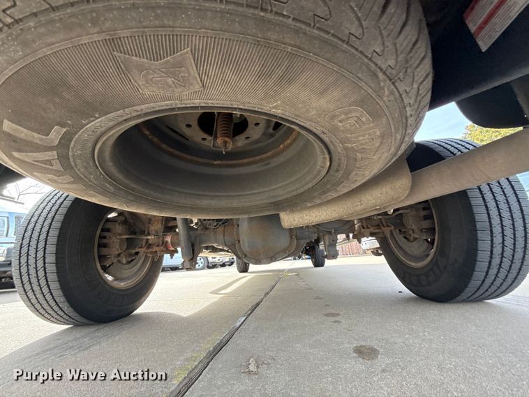 image for item ES5888 2012 Ford F250 Super Duty Crew Cab pickup truck