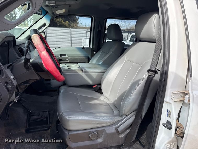 image for item ES5888 2012 Ford F250 Super Duty Crew Cab pickup truck