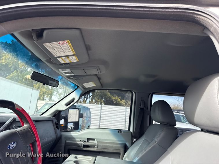 image for item ES5888 2012 Ford F250 Super Duty Crew Cab pickup truck