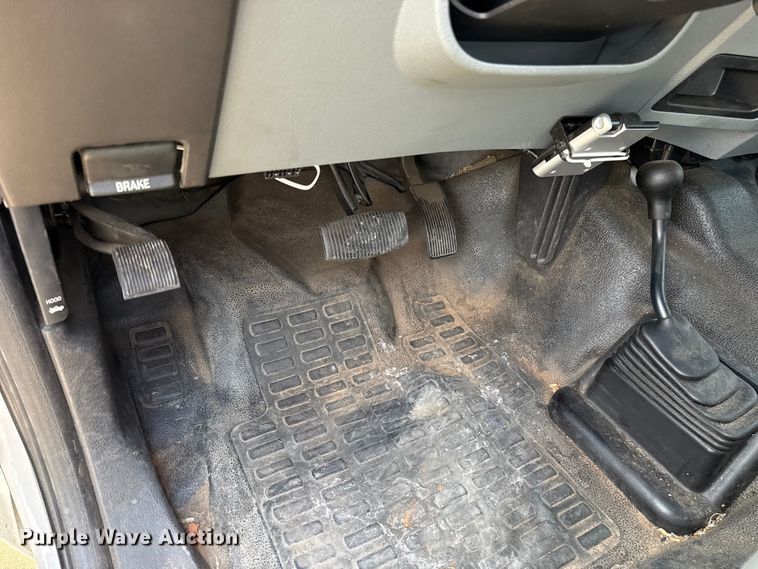 image for item ES5888 2012 Ford F250 Super Duty Crew Cab pickup truck