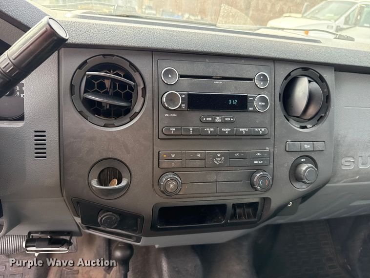 image for item ES5888 2012 Ford F250 Super Duty Crew Cab pickup truck