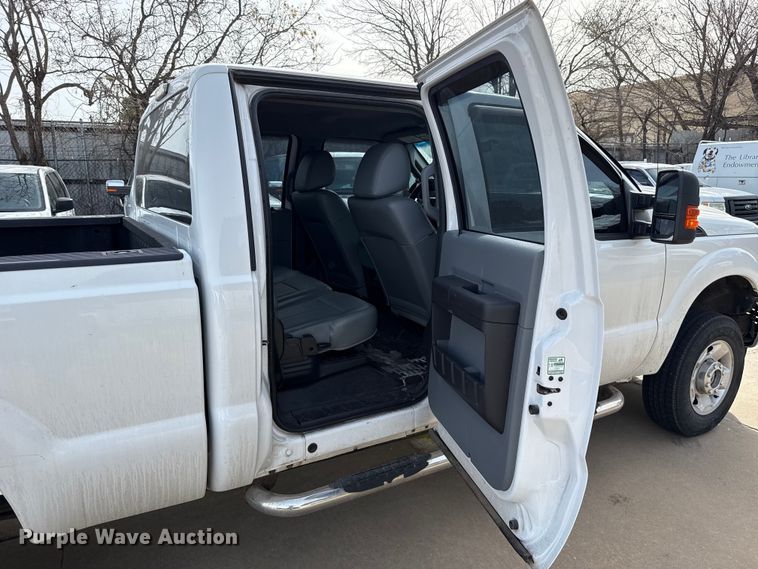 image for item ES5888 2012 Ford F250 Super Duty Crew Cab pickup truck