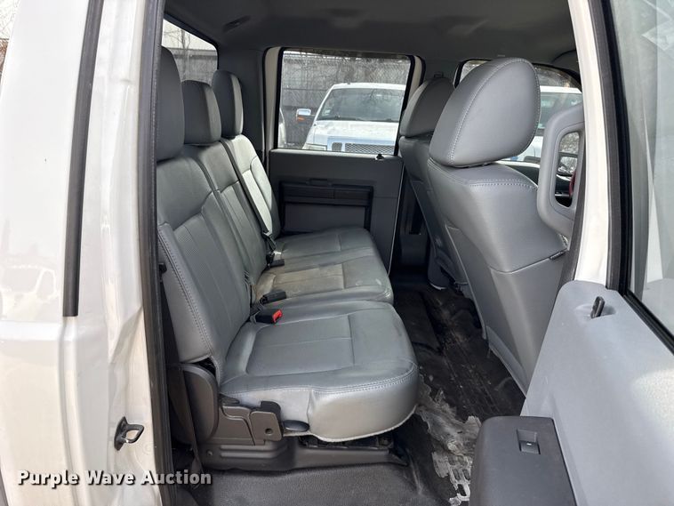 image for item ES5888 2012 Ford F250 Super Duty Crew Cab pickup truck