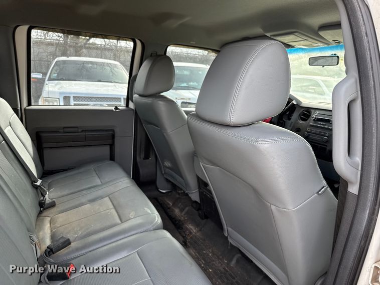 image for item ES5888 2012 Ford F250 Super Duty Crew Cab pickup truck