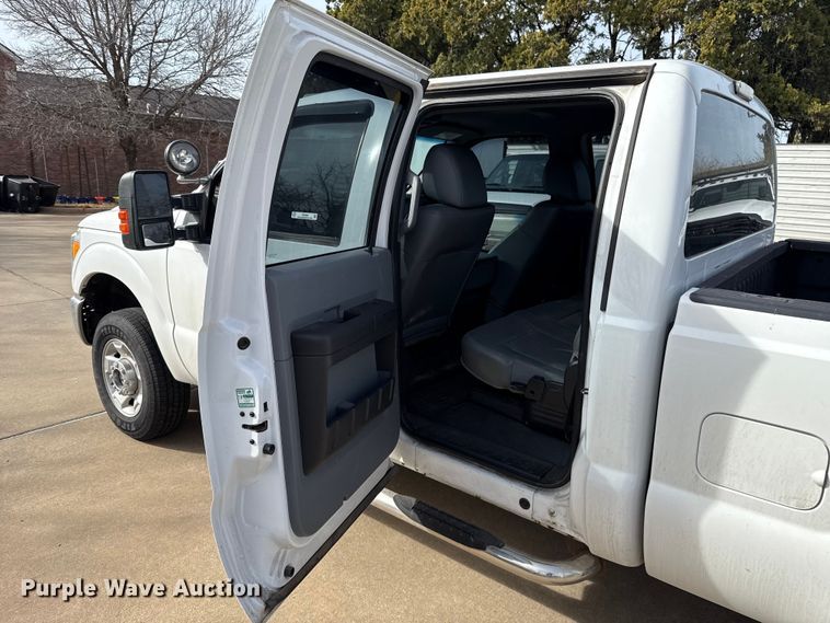 image for item ES5888 2012 Ford F250 Super Duty Crew Cab pickup truck