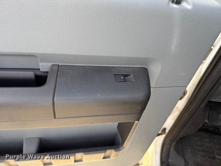 image for item ES5888 2012 Ford F250 Super Duty Crew Cab pickup truck