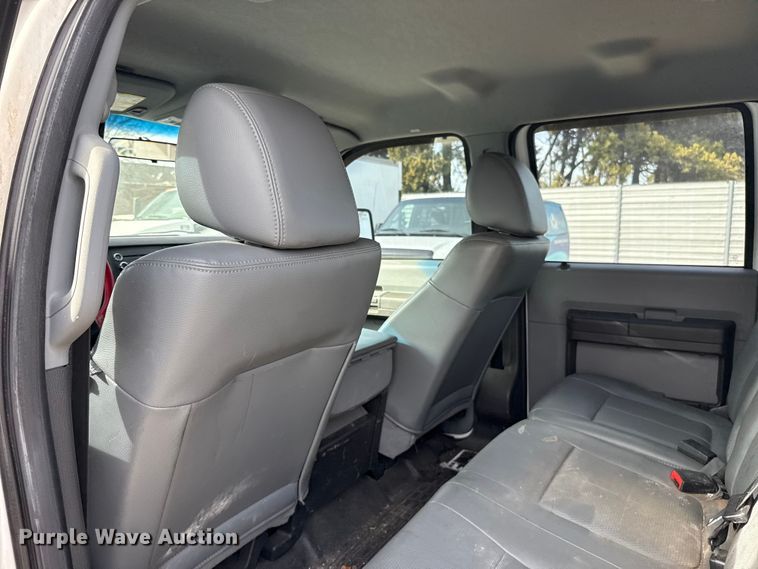 image for item ES5888 2012 Ford F250 Super Duty Crew Cab pickup truck