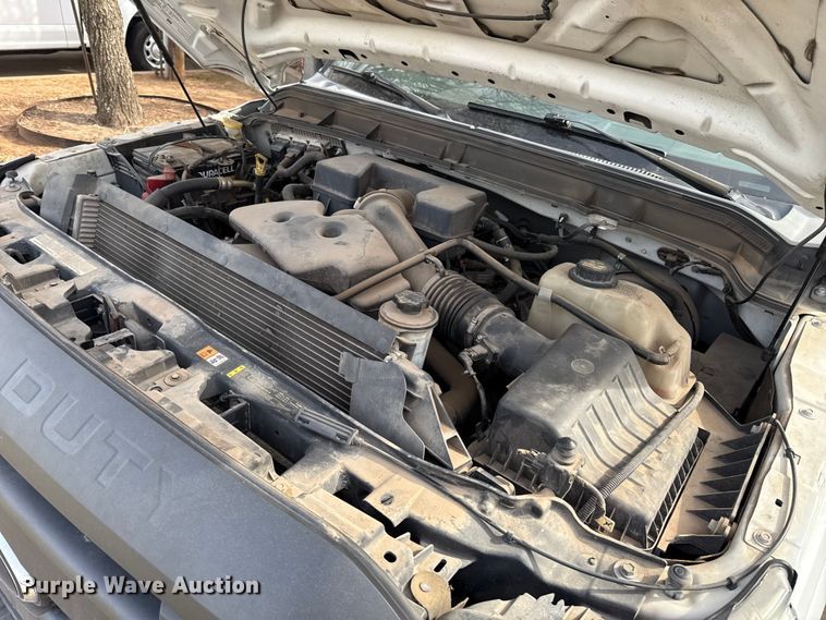 image for item ES5888 2012 Ford F250 Super Duty Crew Cab pickup truck