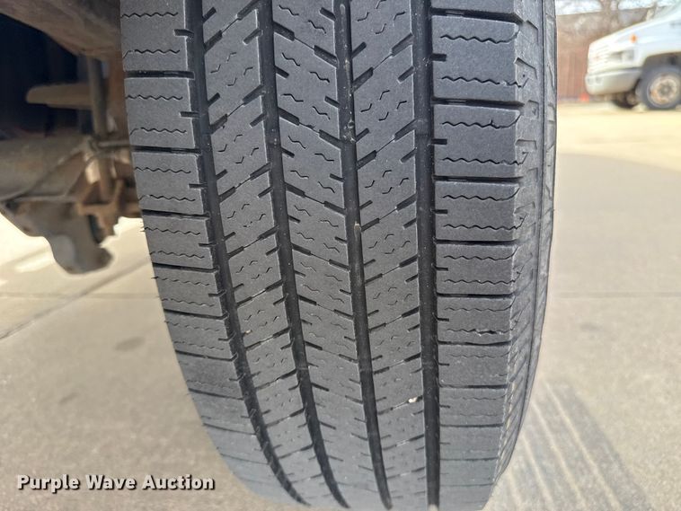 image for item ES5888 2012 Ford F250 Super Duty Crew Cab pickup truck