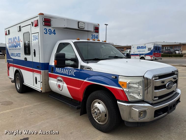 image for item ES5917 2016 Ford F350 Super Duty ambulance