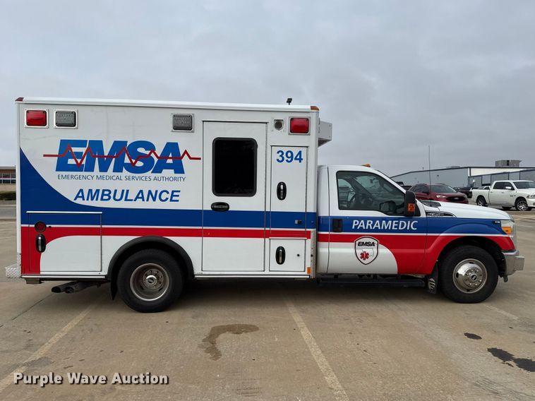 image for item ES5917 2016 Ford F350 Super Duty ambulance