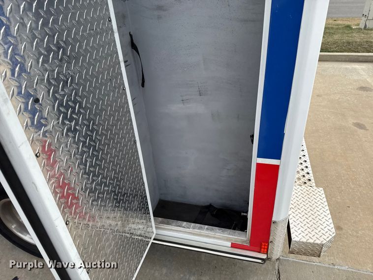 image for item ES5917 2016 Ford F350 Super Duty ambulance