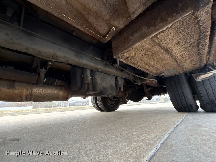 image for item ES5917 2016 Ford F350 Super Duty ambulance