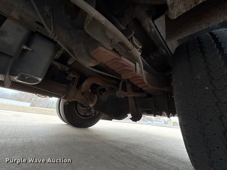 image for item ES5917 2016 Ford F350 Super Duty ambulance