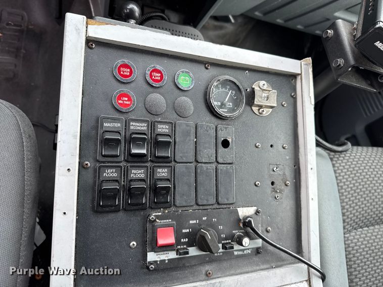 image for item ES5917 2016 Ford F350 Super Duty ambulance