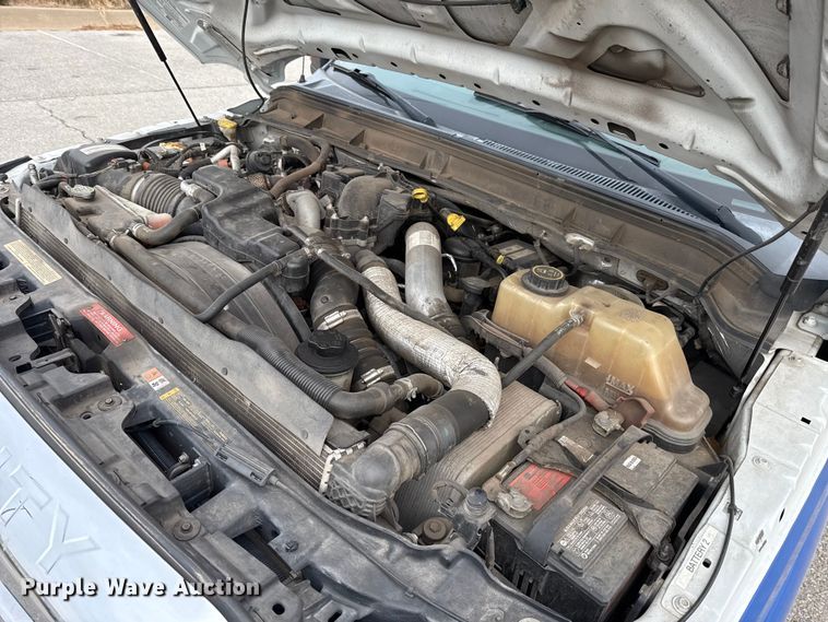 image for item ES5917 2016 Ford F350 Super Duty ambulance