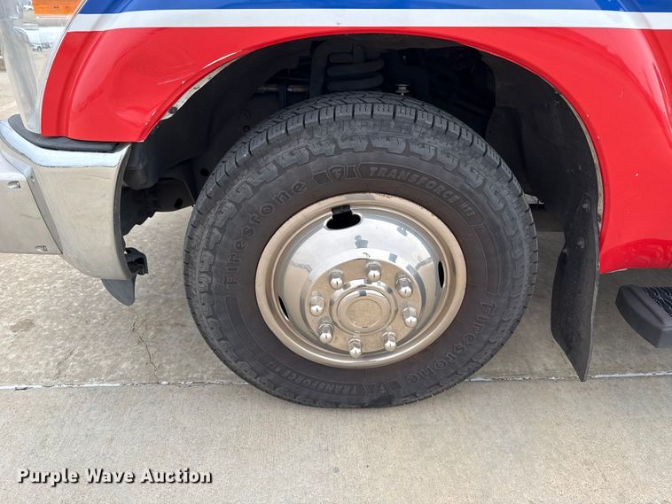 image for item ES5917 2016 Ford F350 Super Duty ambulance