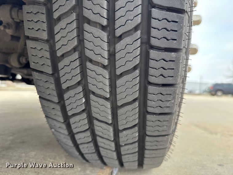 image for item ES5917 2016 Ford F350 Super Duty ambulance