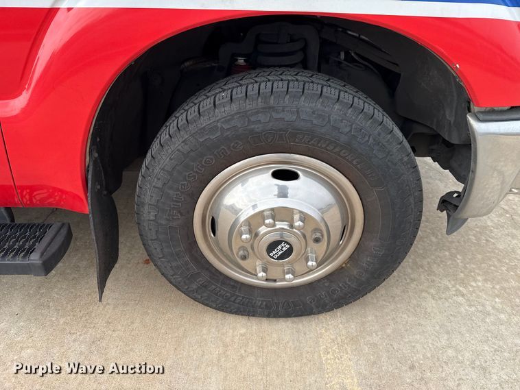 image for item ES5917 2016 Ford F350 Super Duty ambulance