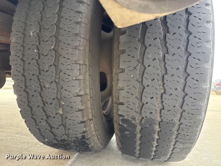 image for item ES5917 2016 Ford F350 Super Duty ambulance