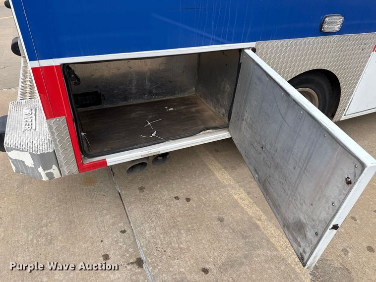 image for item ES5918 2016 Ford F450 Super Duty ambulance