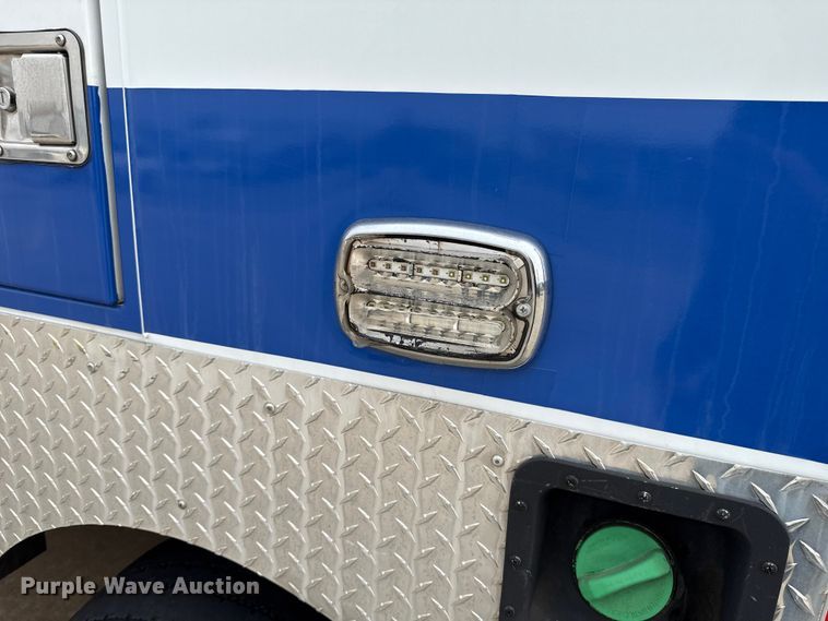 image for item ES5918 2016 Ford F450 Super Duty ambulance