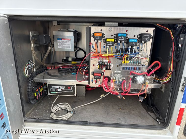 image for item ES5918 2016 Ford F450 Super Duty ambulance