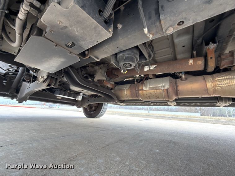 image for item ES5918 2016 Ford F450 Super Duty ambulance