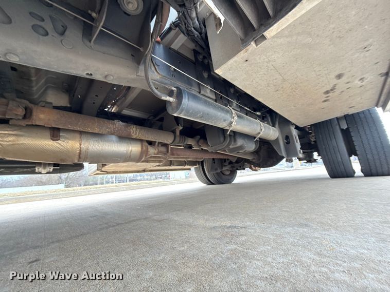 image for item ES5918 2016 Ford F450 Super Duty ambulance