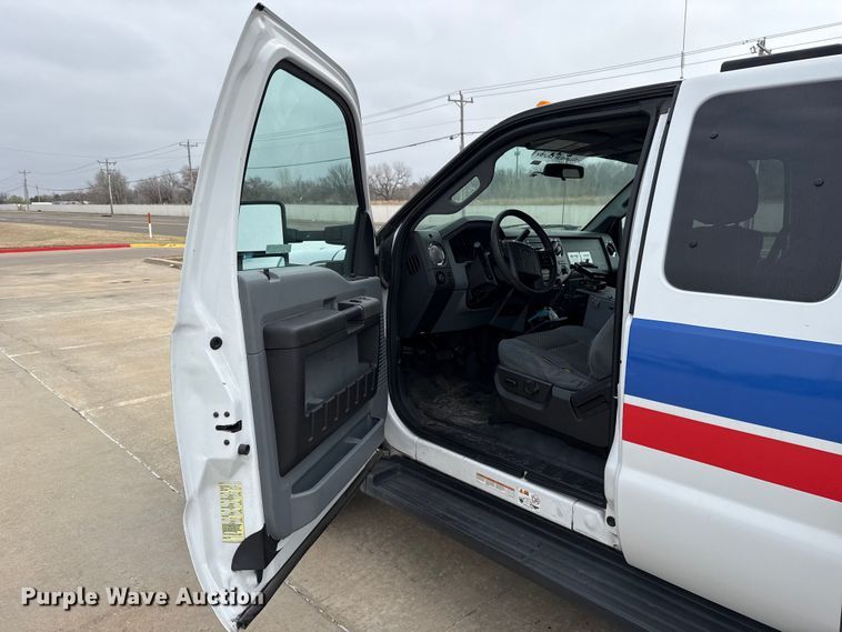 image for item ES5918 2016 Ford F450 Super Duty ambulance