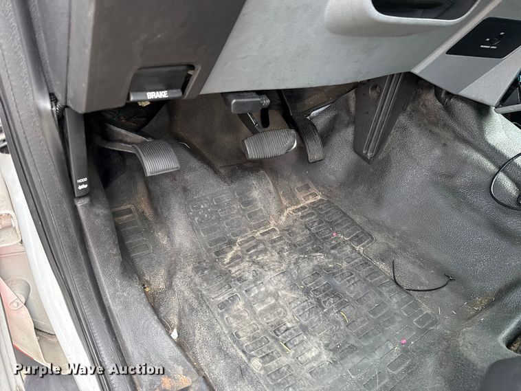 image for item ES5918 2016 Ford F450 Super Duty ambulance