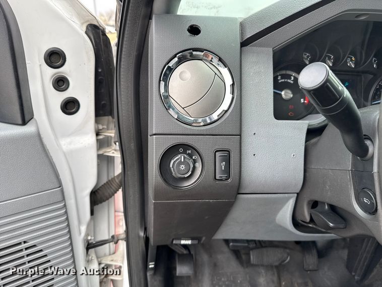 image for item ES5918 2016 Ford F450 Super Duty ambulance