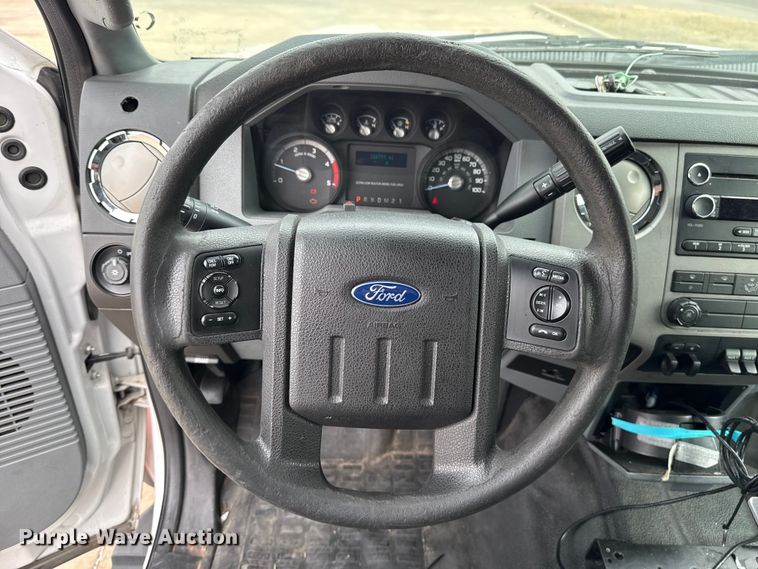 image for item ES5918 2016 Ford F450 Super Duty ambulance