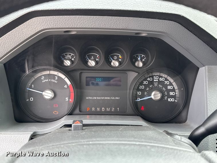 image for item ES5918 2016 Ford F450 Super Duty ambulance