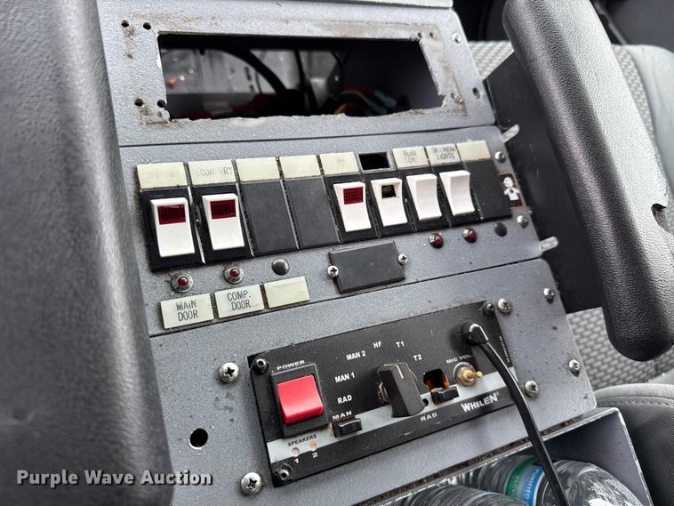 image for item ES5918 2016 Ford F450 Super Duty ambulance