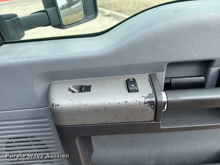 image for item ES5918 2016 Ford F450 Super Duty ambulance